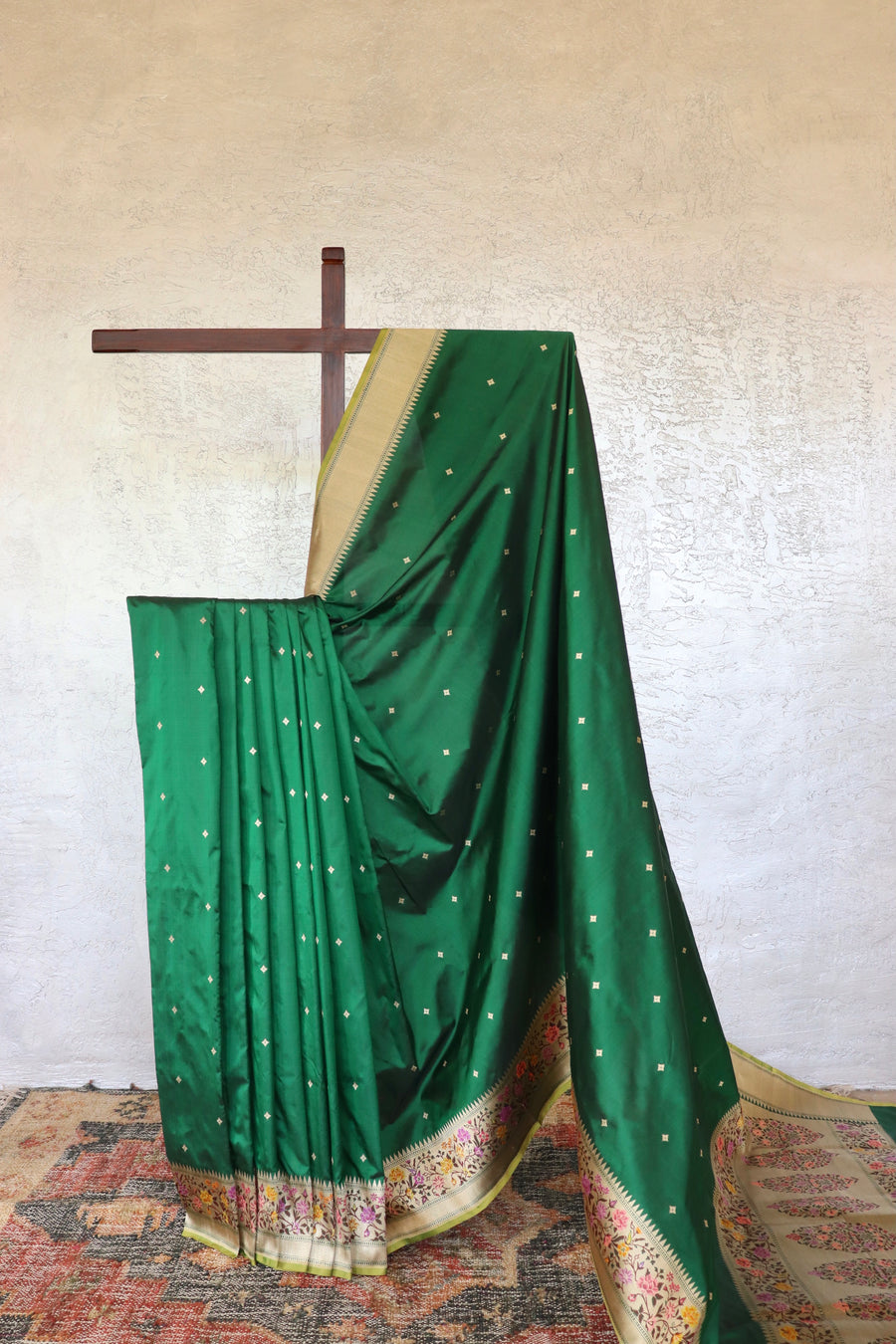 Green handloom Banarsi saree with kadhua motifs in pure silk