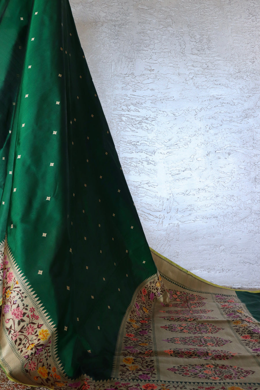 Green Meenadar Kadhua  Pure Silk Handloom Banarasi Saree
