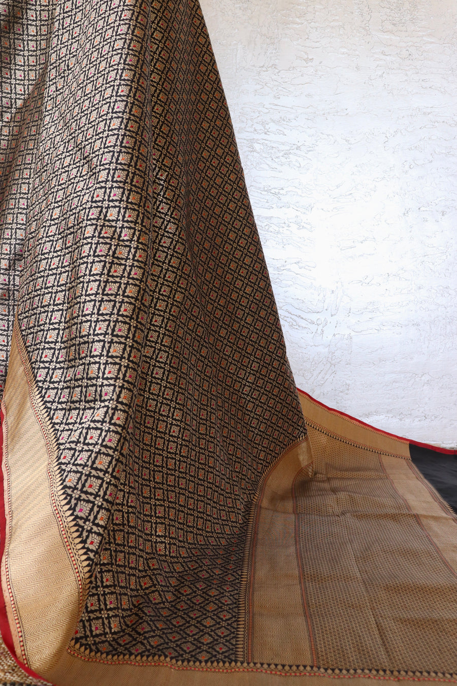 Black Meenadar Handwoven Banarasi Tanchoi Silk Saree