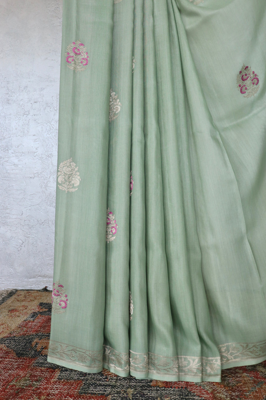 Pistachio Green Kadhua Motif Munga Silk Handloom Saree