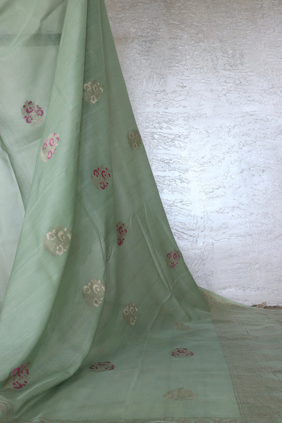 Pistachio Green Kadhua Motif Munga Silk Handloom Saree