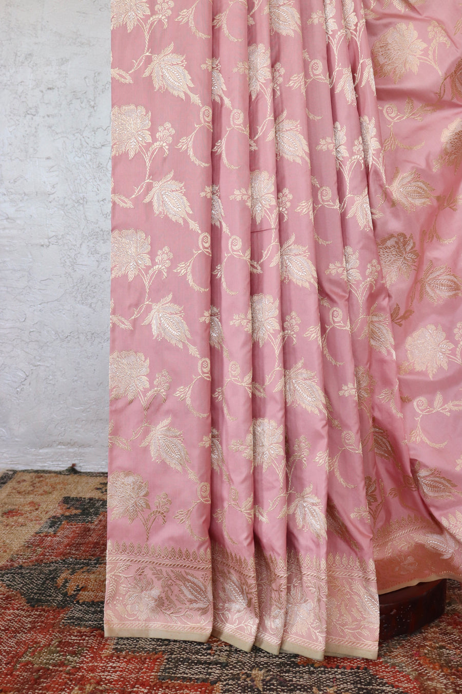Soft Pink Chinar Jangla Pure Silk Handloom Banarasi Saree