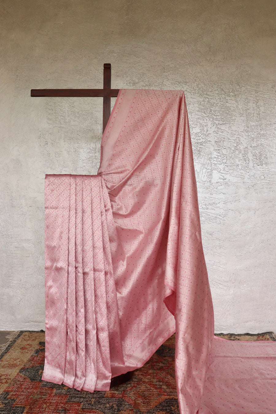Baby Pink handloom Banarsi saree with tanchoi motifs in pure silk
