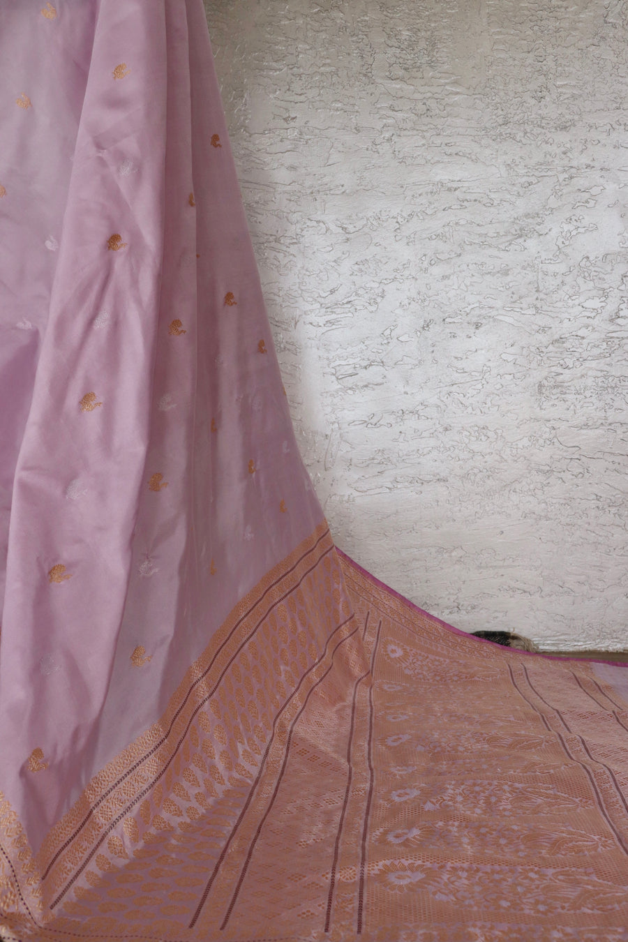 Lilac Peacock Motif Pure Silk Handloom Banarasi Saree