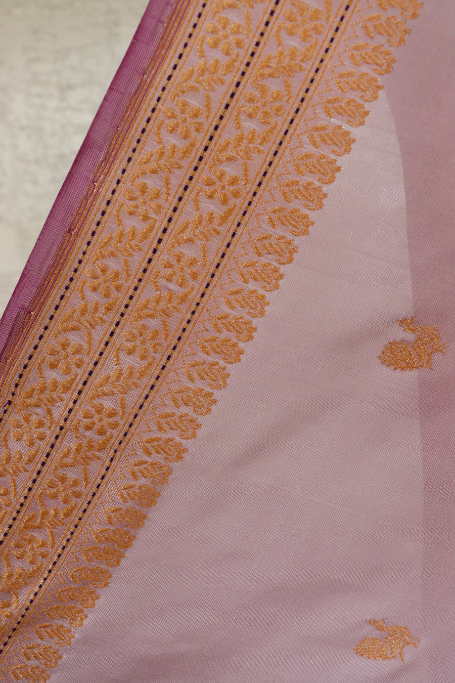 Lilac Peacock Motif Pure Silk Handloom Banarasi Saree