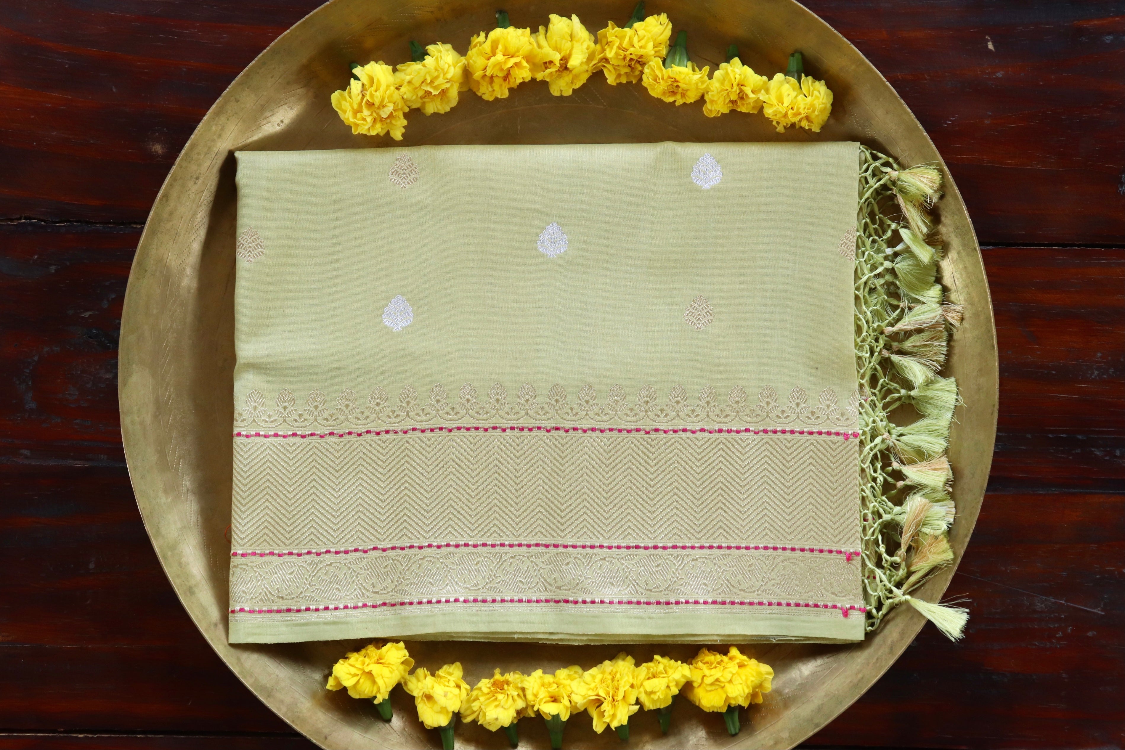 Pistachio Green Kadhua Motif Pure Silk Handloom Banarasi Dupatta