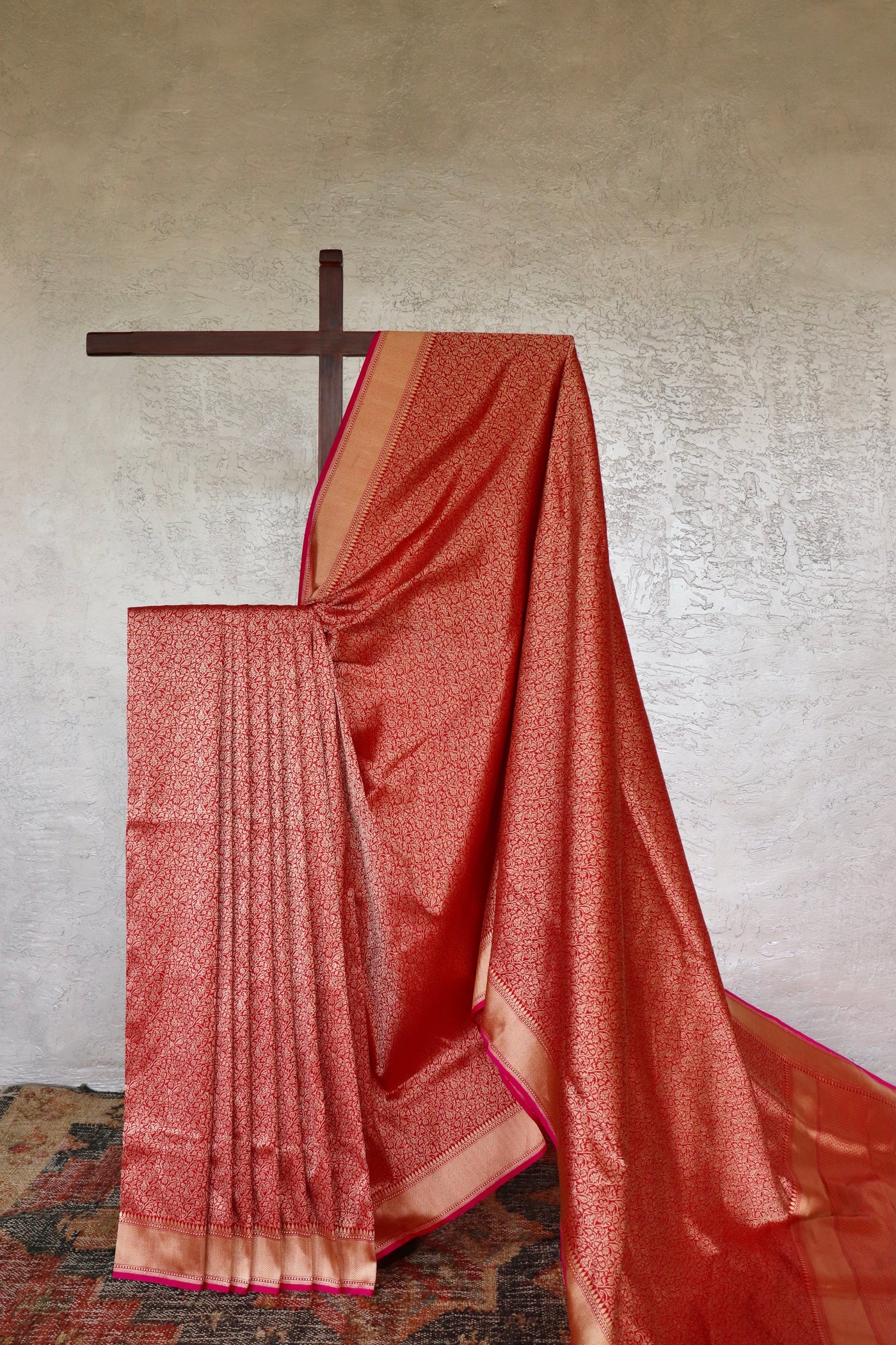 Red handloom Banarsi saree with jaal motifs in pure silk