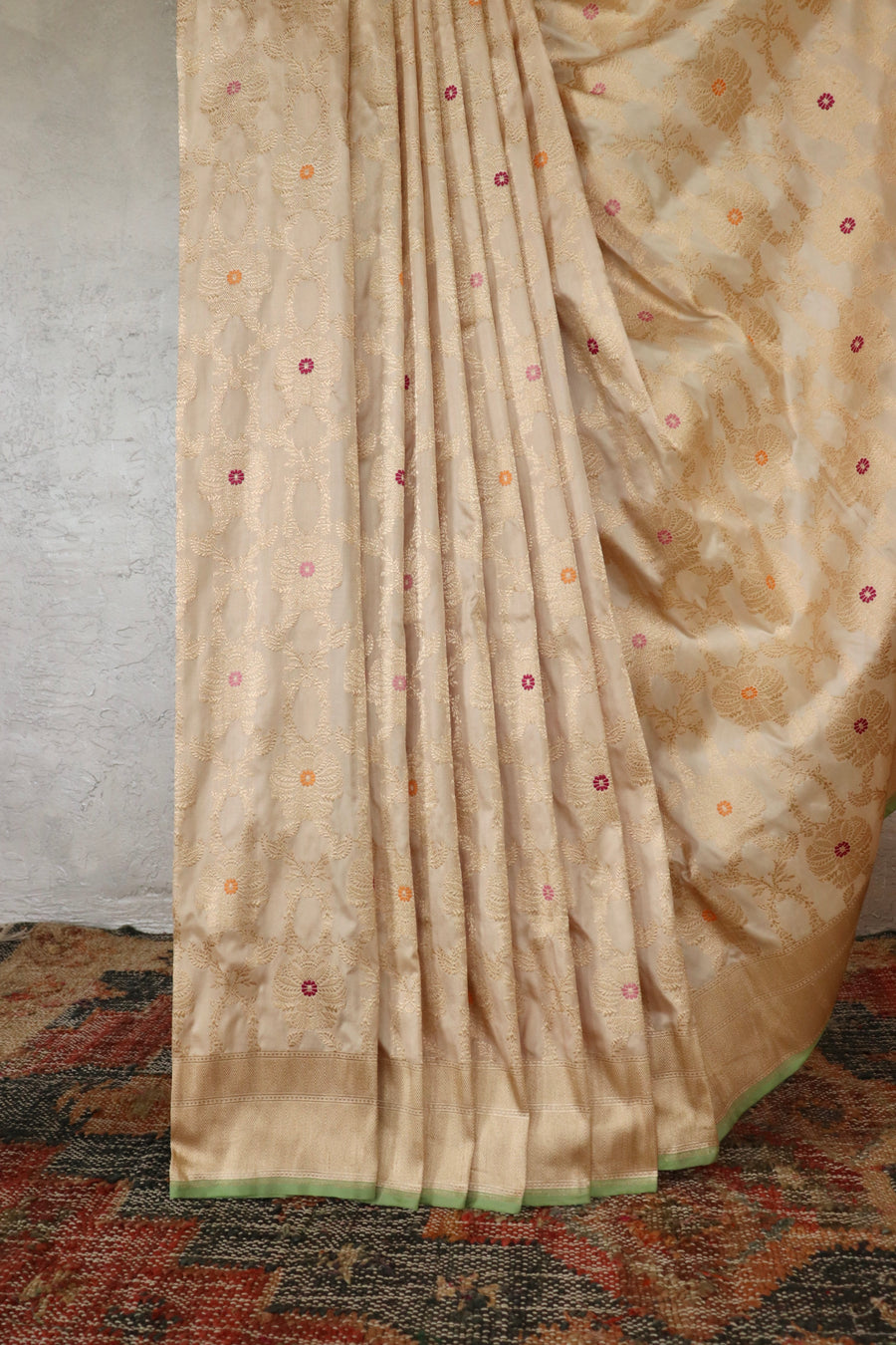 Cream Chinar Jangla Pure Silk Handloom Banarasi Saree