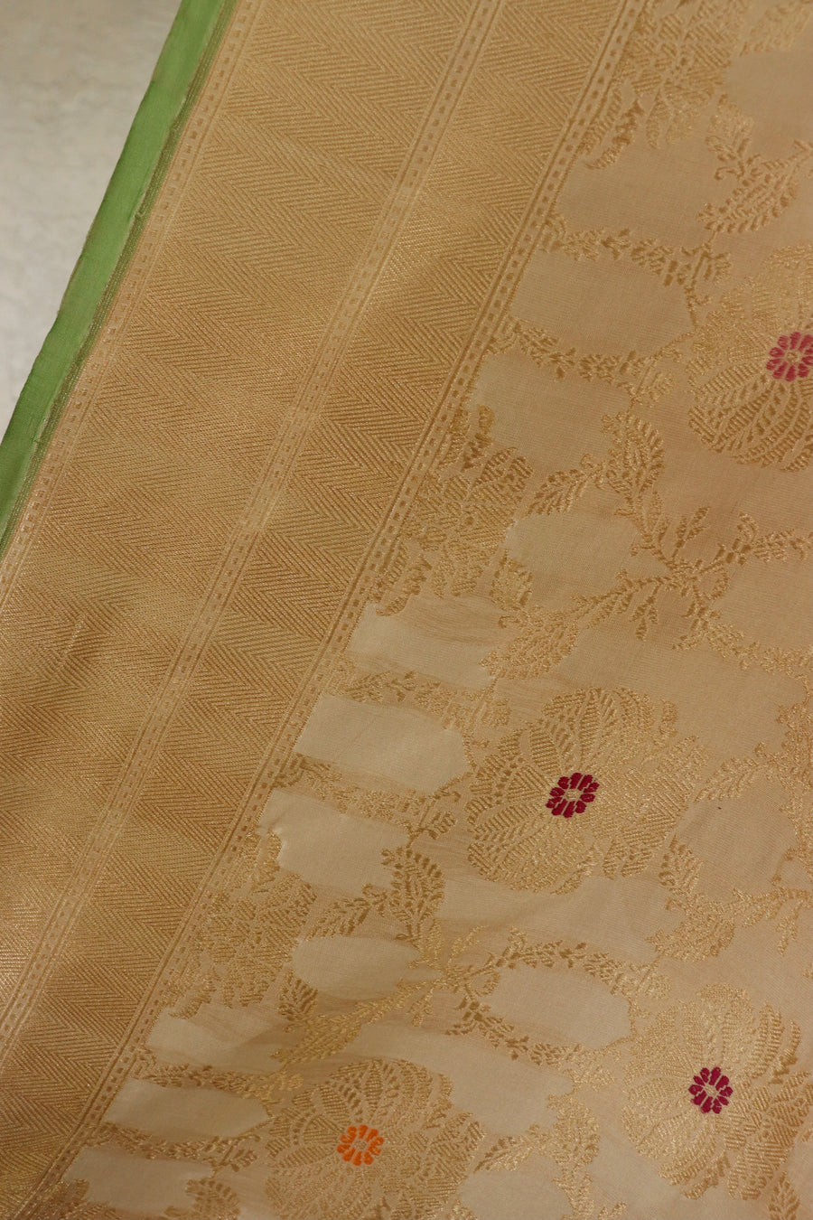 Cream Chinar Jangla Pure Silk Handloom Banarasi Saree
