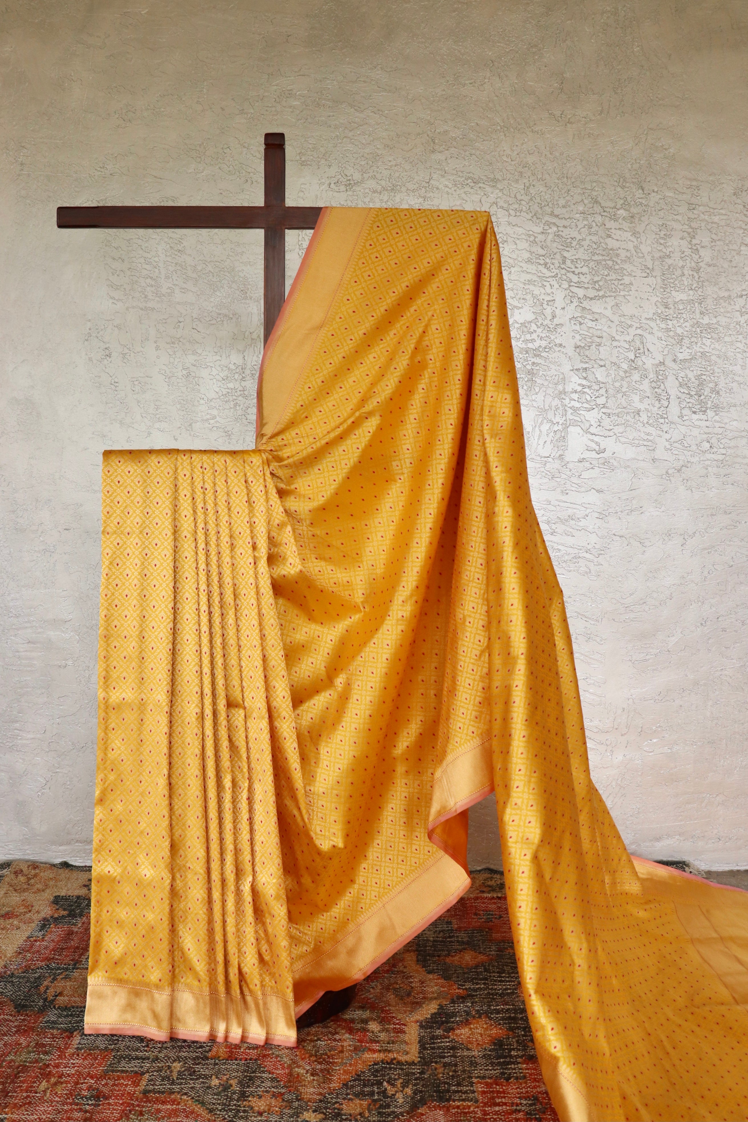 Yellow Meenadar Tanchoi Pure Silk Handloom Banarasi Saree