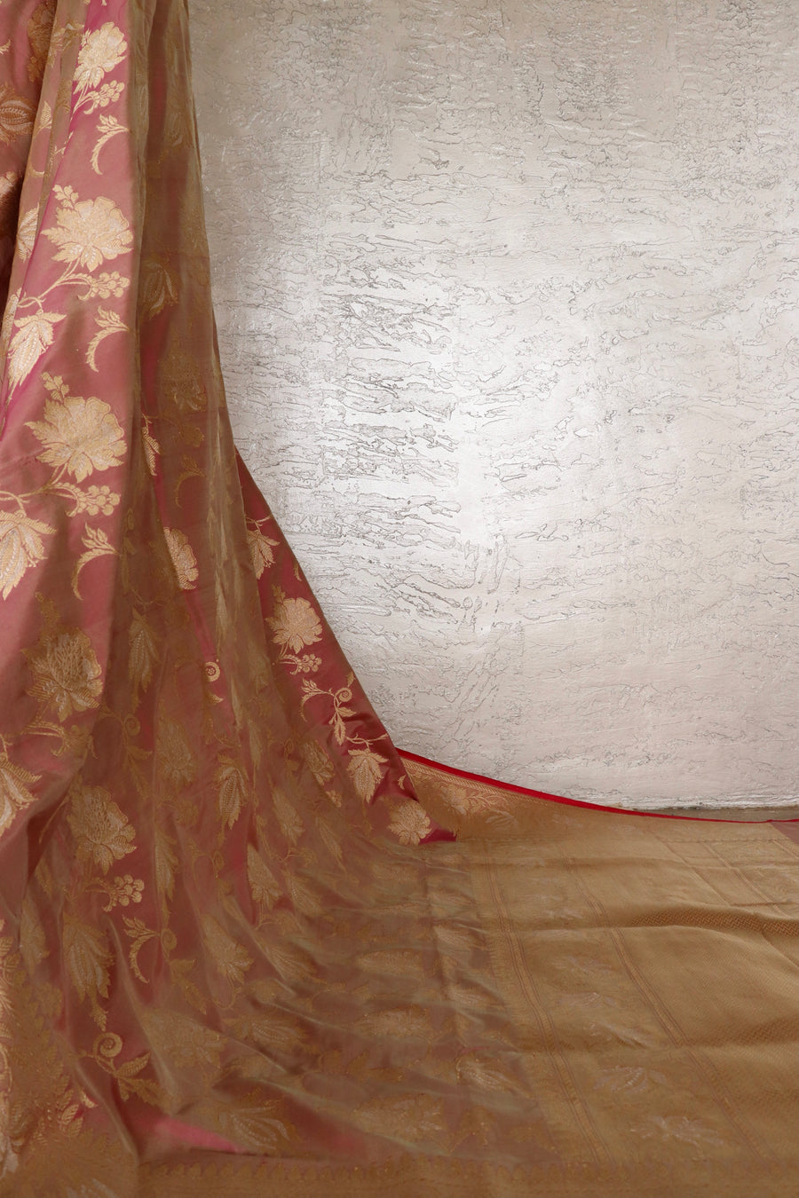 Pale Pink Chinar Jangla Pure Silk Handloom Banarasi Saree