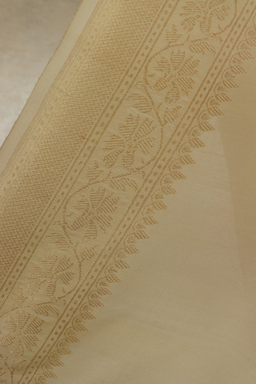 Cream Guldasta Motif Pure Katan Silk Handloom Saree