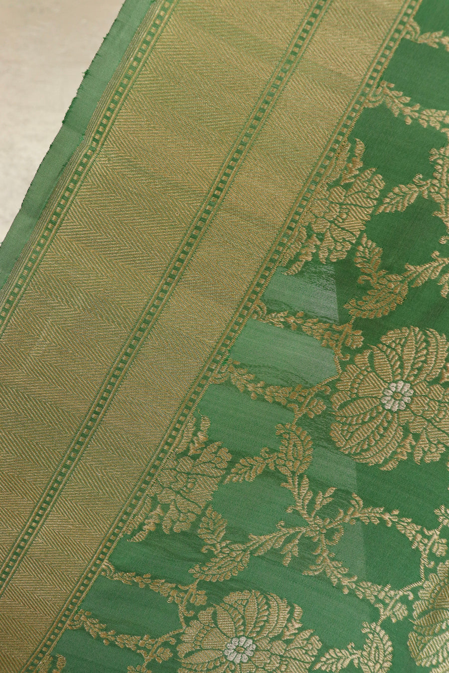 Green Chinar Jangla Pure Silk Handloom Banarasi Saree