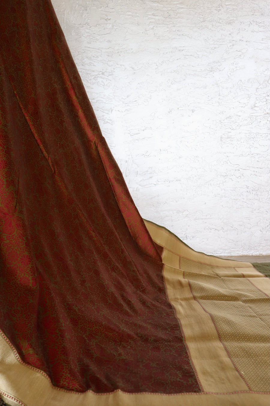 Maroon & Green Butterfly Resham Handwoven Banarasi Tanchoi Silk Saree