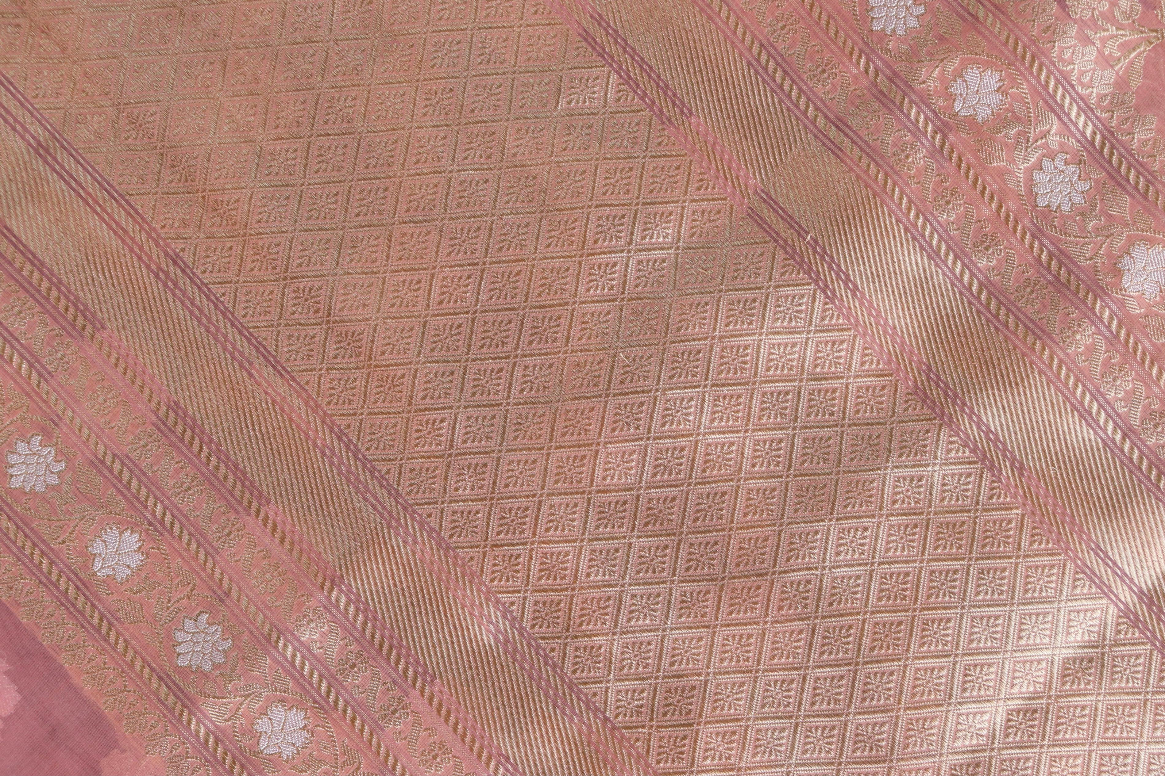 Coral Zig Zag Jangla Pure Silk Handloom Banarasi Saree
