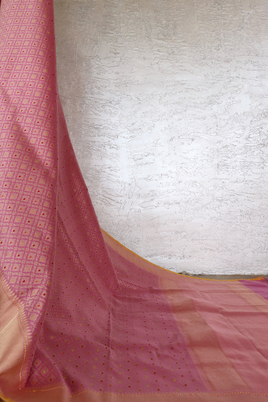 Pink Meenadar Tanchoi Pure Silk Handloom Banarasi Saree