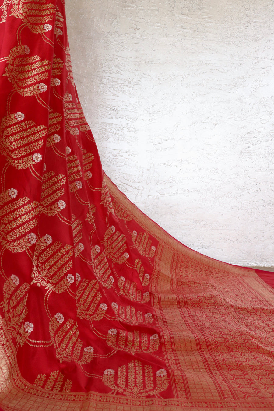 Red Meenadar Pure Silk Handloom Banarasi Jangla Saree