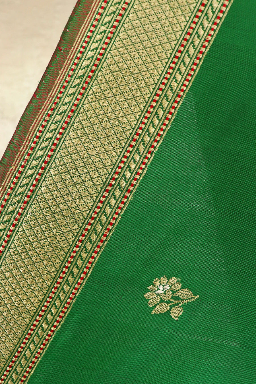 Green Kadhua Motif Pure Silk Handloom Banarasi Saree