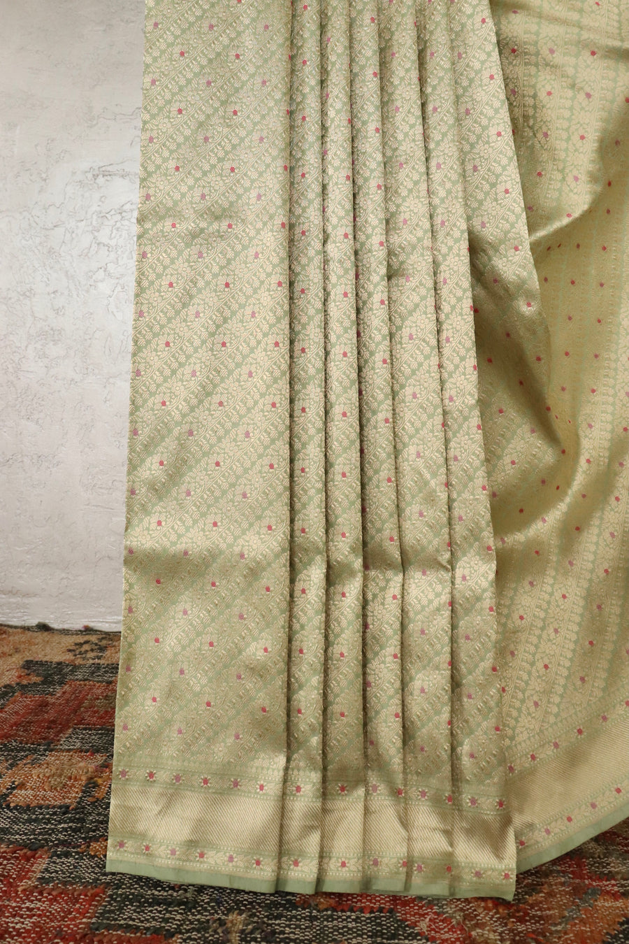 Lime Green Meenadar Adda Tanchoi Pure Silk Handloom Banarasi Saree