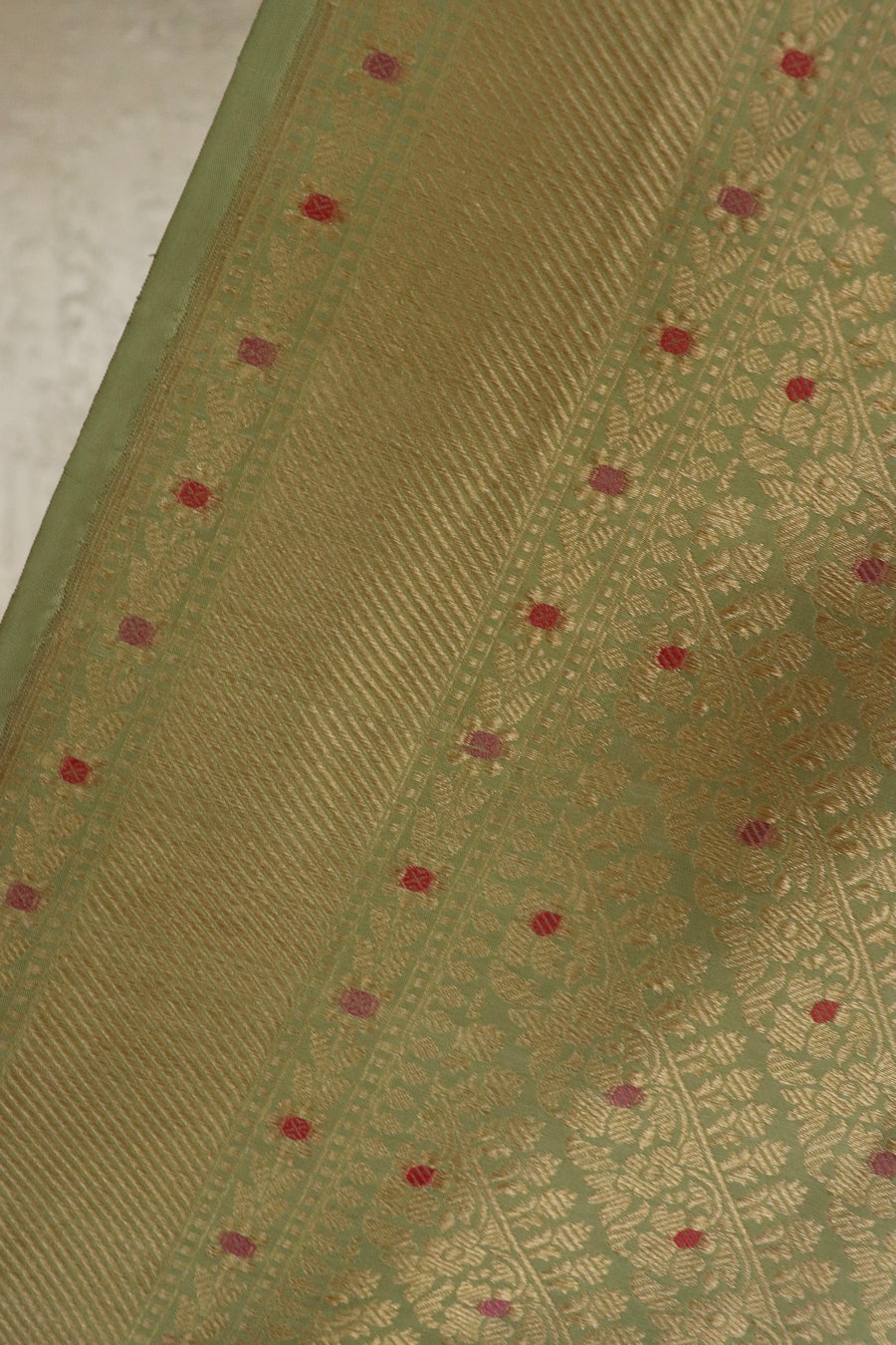 Lime Green Meenadar Adda Tanchoi Pure Silk Handloom Banarasi Saree
