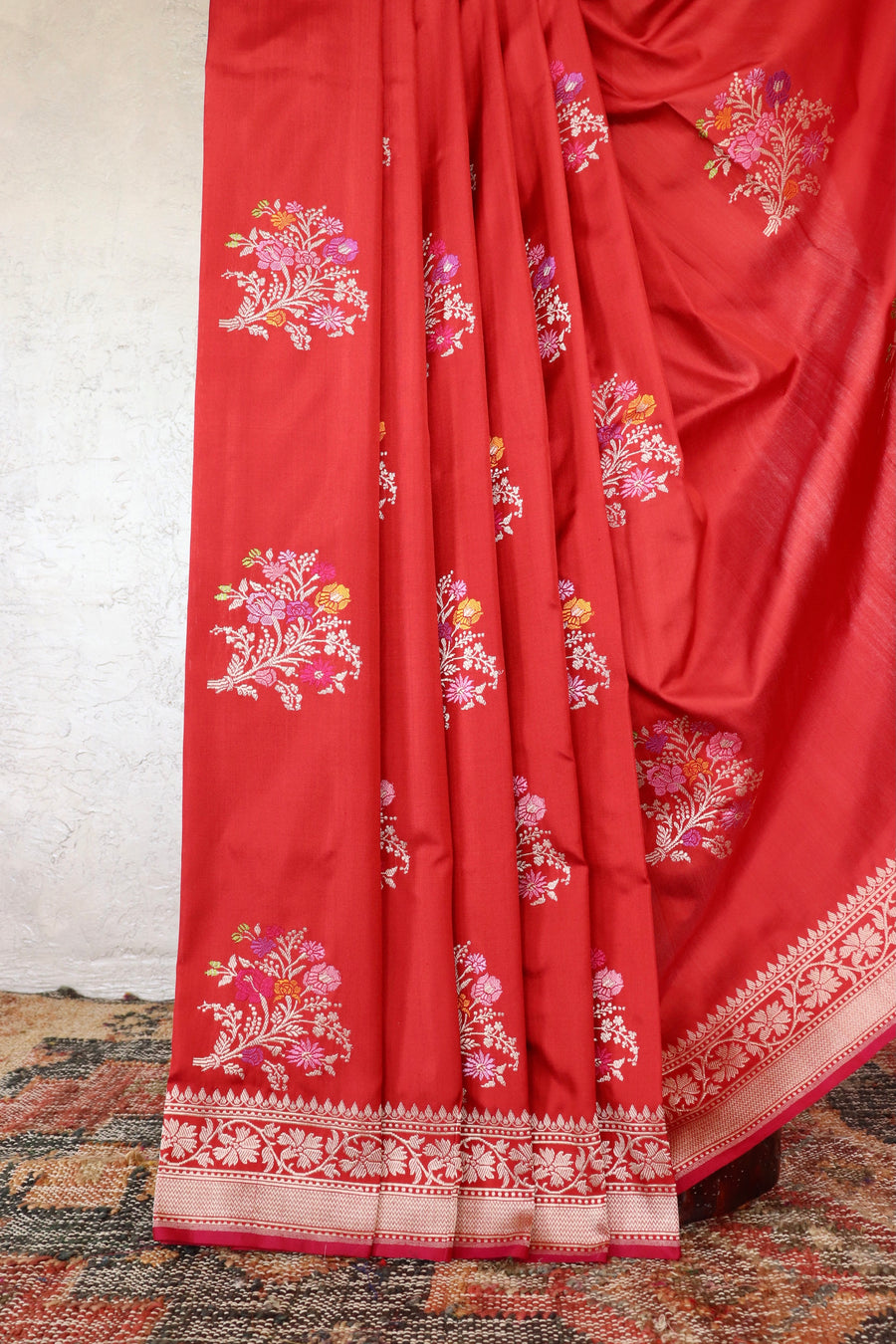 Red Guldasta Motif Pure Katan Silk Handloom Saree