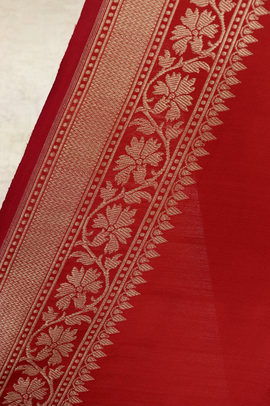 Red Guldasta Motif Pure Katan Silk Handloom Saree