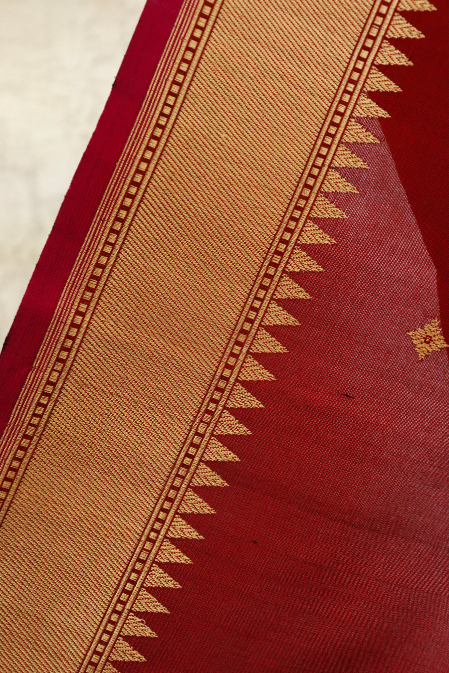 Maroon Meenadar Kadhua  Pure Silk Handloom Banarasi Saree