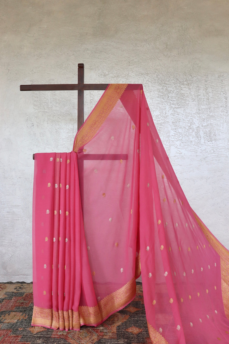 Pink handloom Banarsi saree with kadhua motifs in Khadi Georgette silk