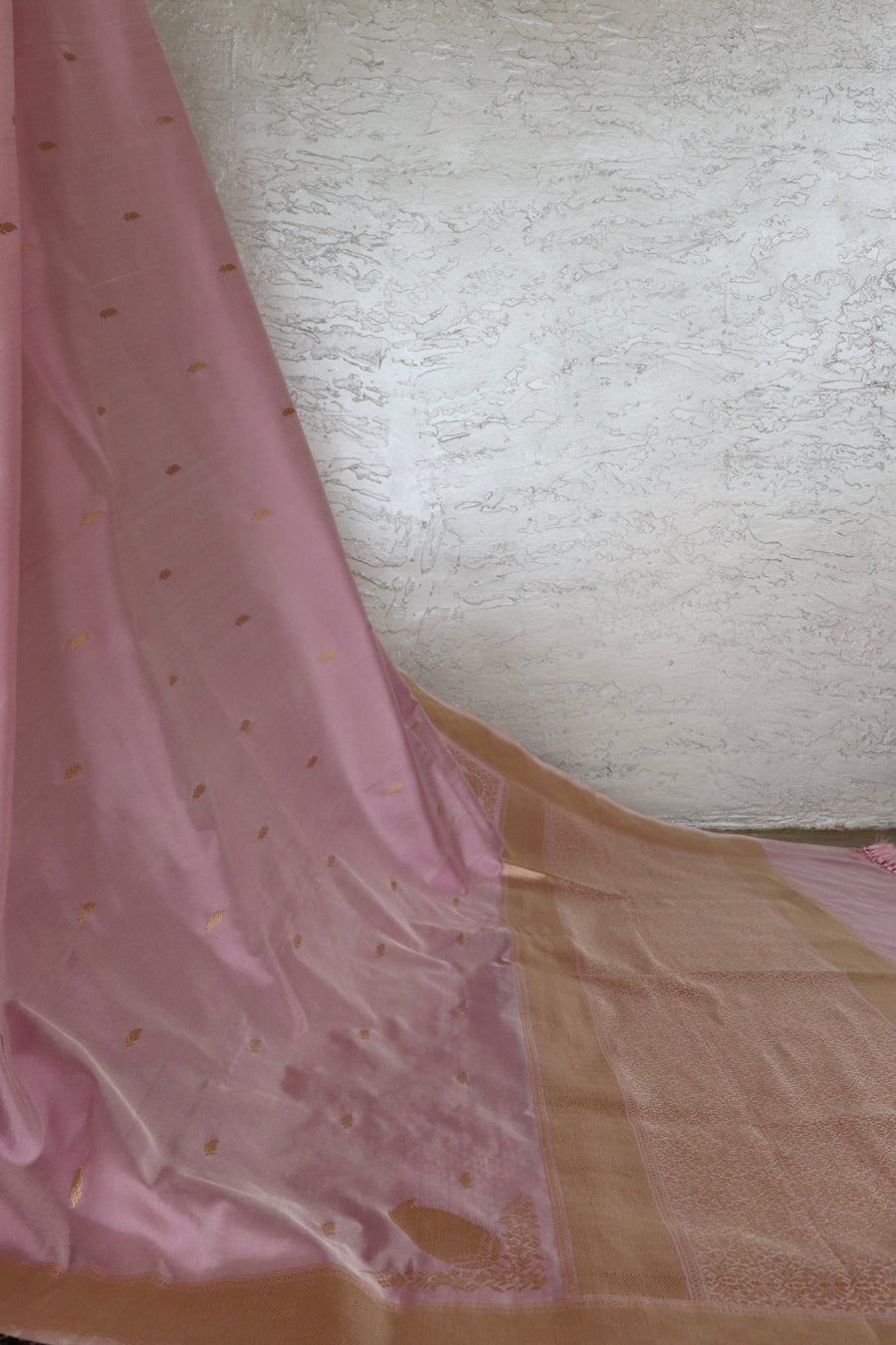 Baby Pink Kairy Kuniya Pure Silk Handloom Banarasi Saree