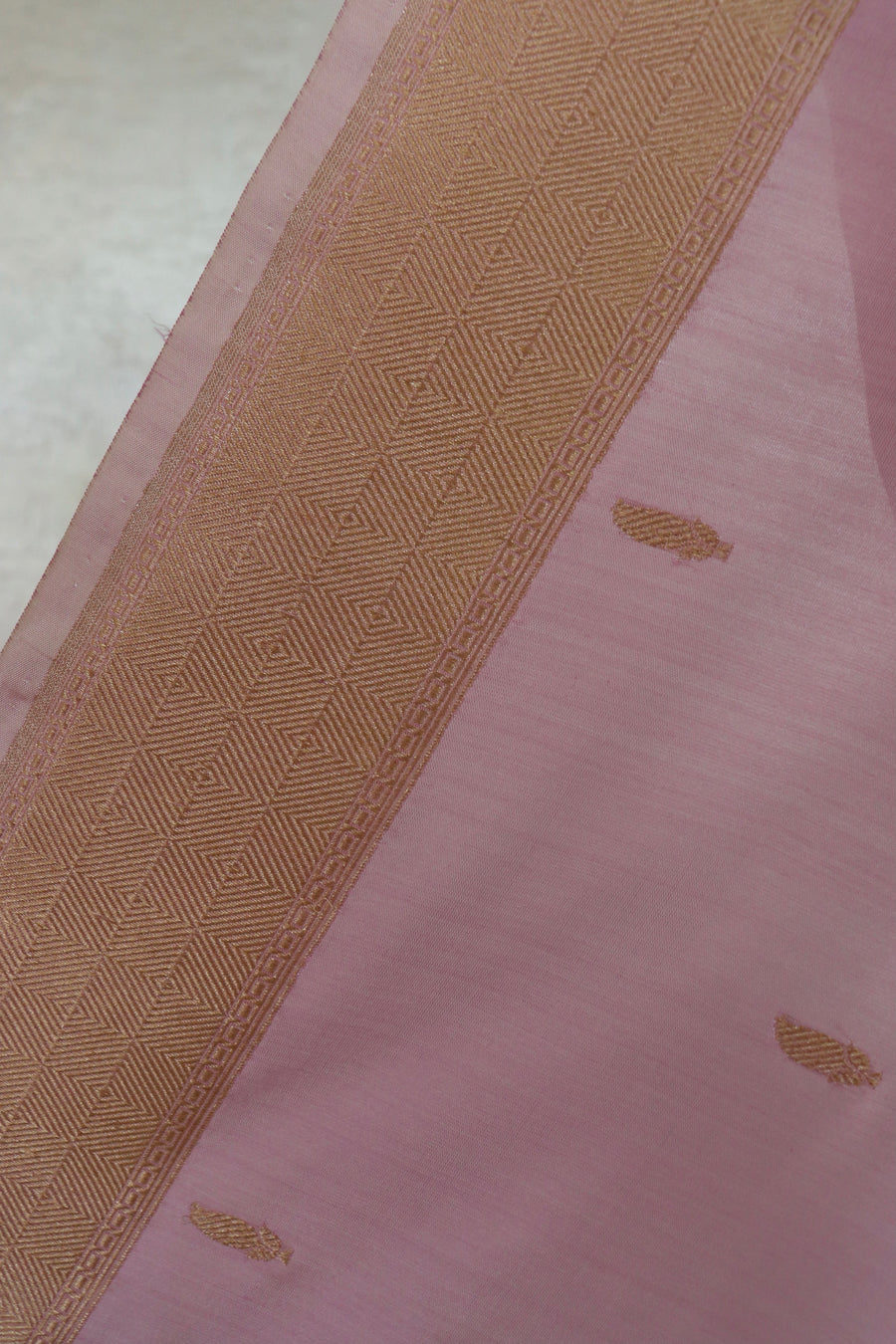 Baby Pink Kairy Kuniya Pure Silk Handloom Banarasi Saree