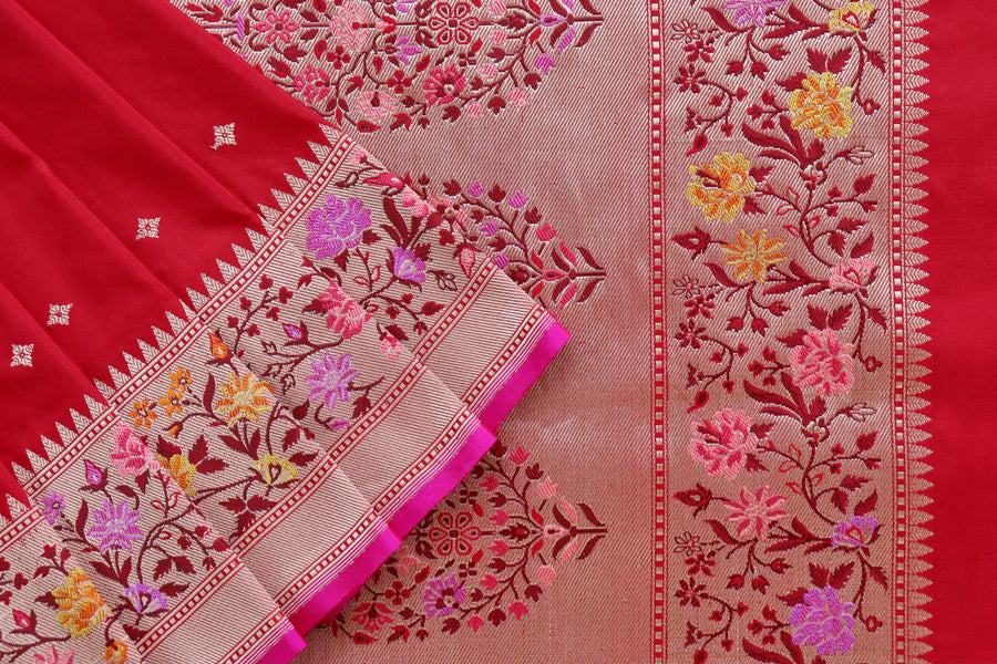 Pleat detail of Red Meenadar Kadhua Banarasi saree