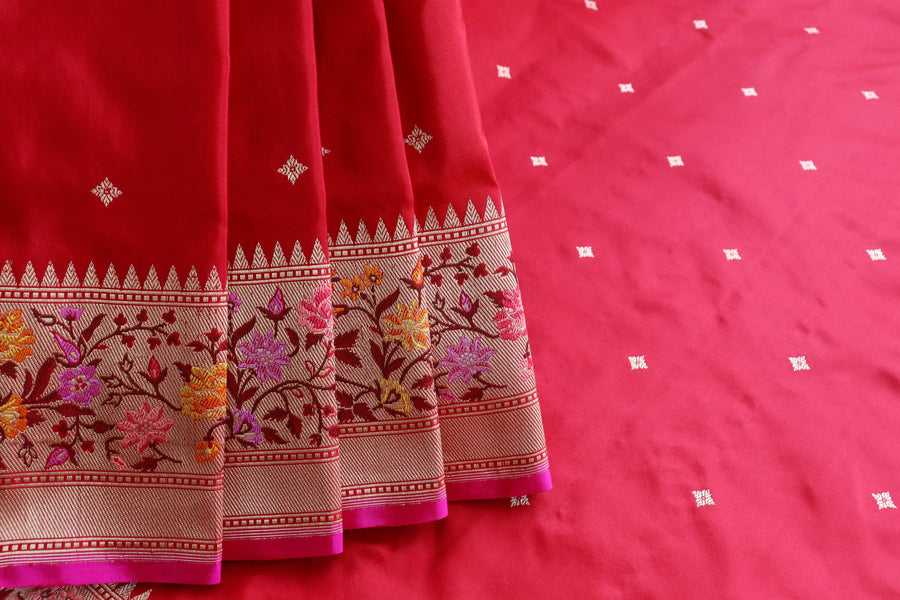 Pallu detail of Red Meenadar Kadhua Banarasi saree