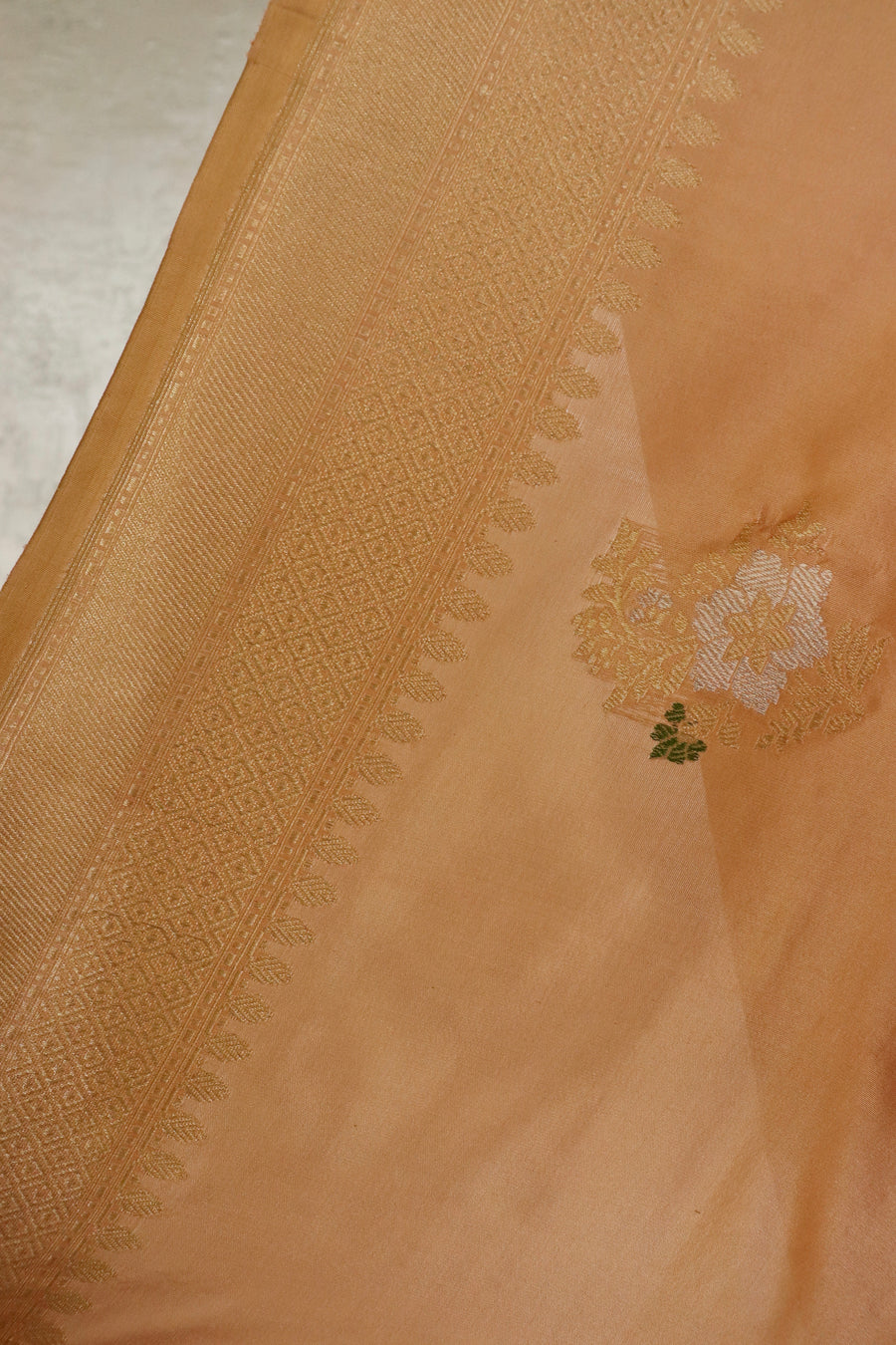 Peach Meenadar Motif Pure Silk Handloom Banarasi Saree
