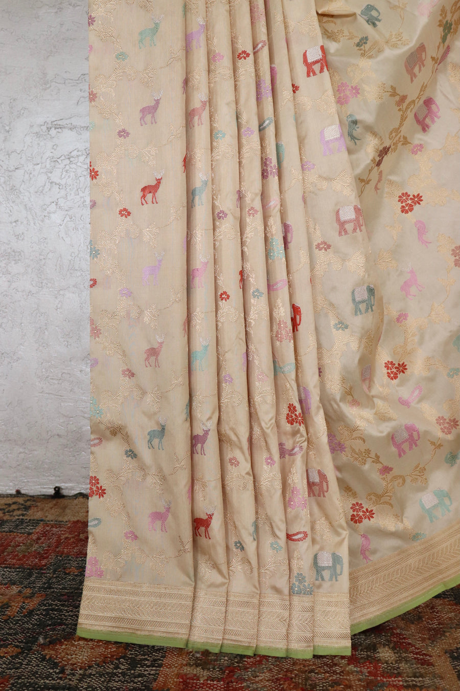 Ivory Kadhua Shikargah Pure Silk Handloom Banarasi Saree