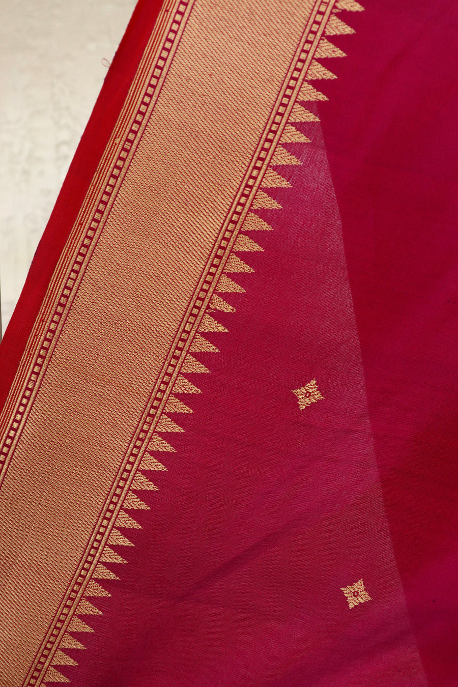 Magenta Meenadar Kadhua  Pure Silk Handloom Banarasi Saree