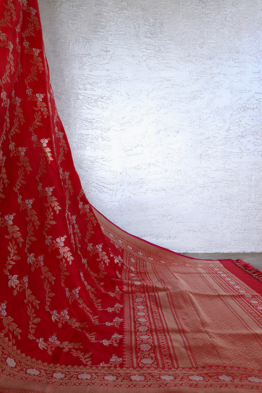 Classic Red Kadhua Phool Jangla Katan Silk Saree