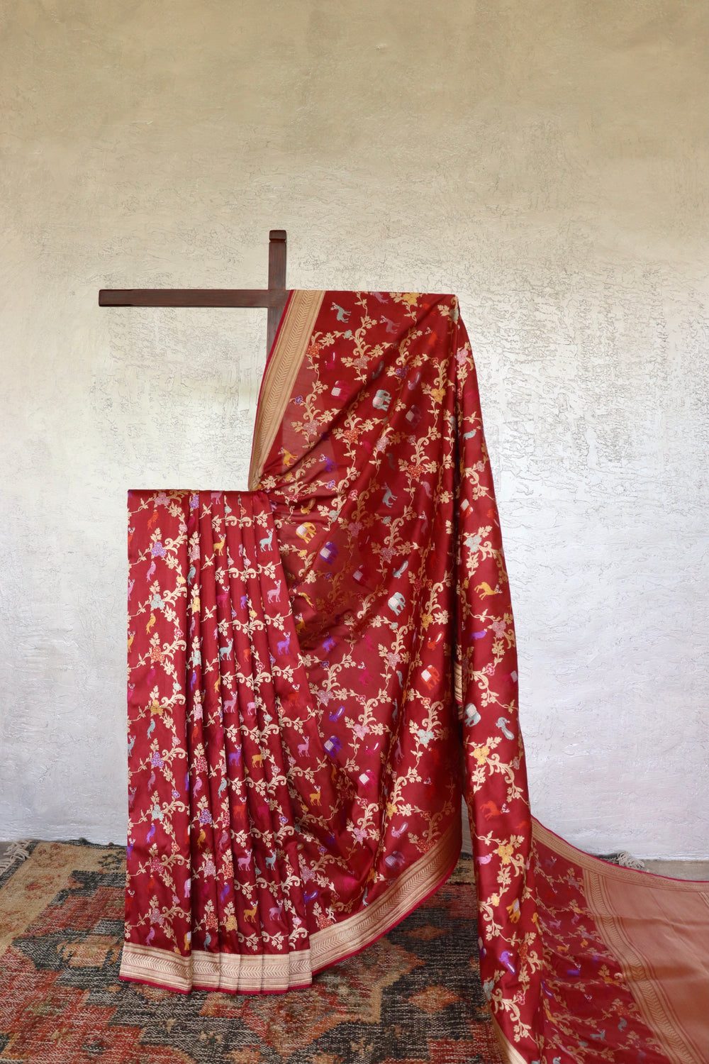 Maroon handloom Banarsi saree with kadhua motifs in pure silk