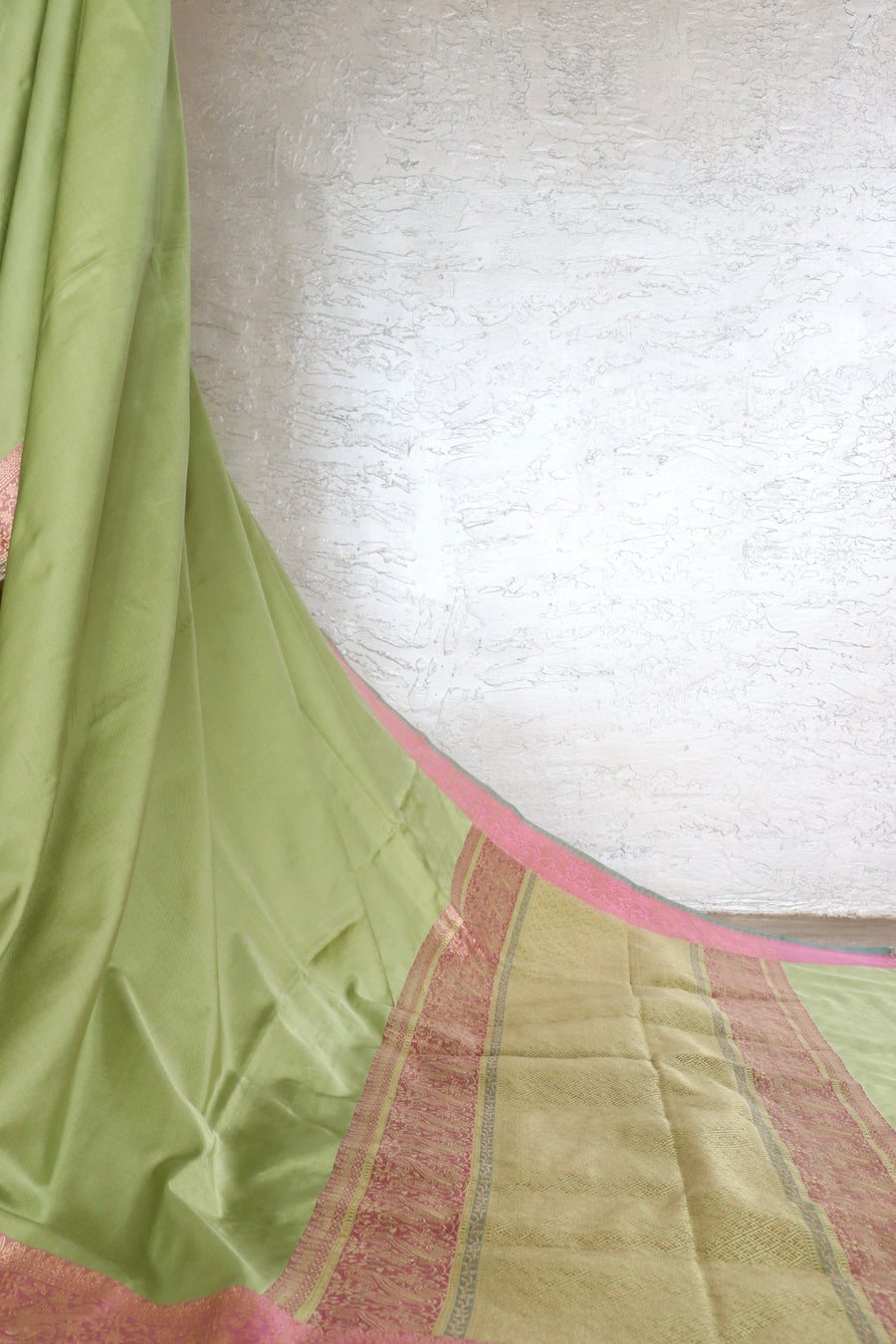 Pista Green & Pink  Banarasi Handwoven Satin Silk Saree