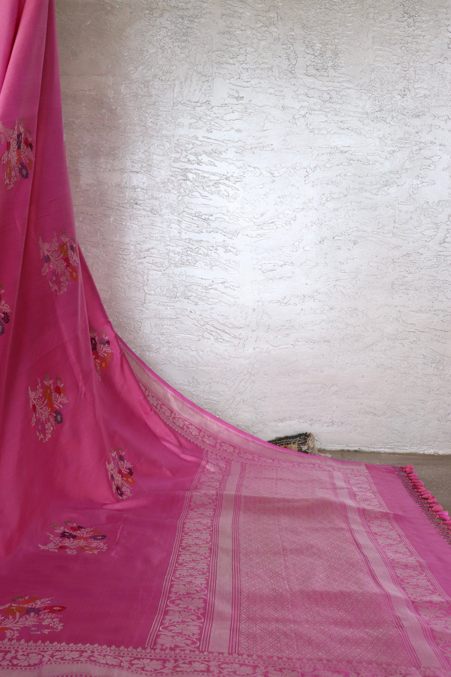 Pink Meena Guldasta Buta Motif Pure Katan Silk Handloom Saree