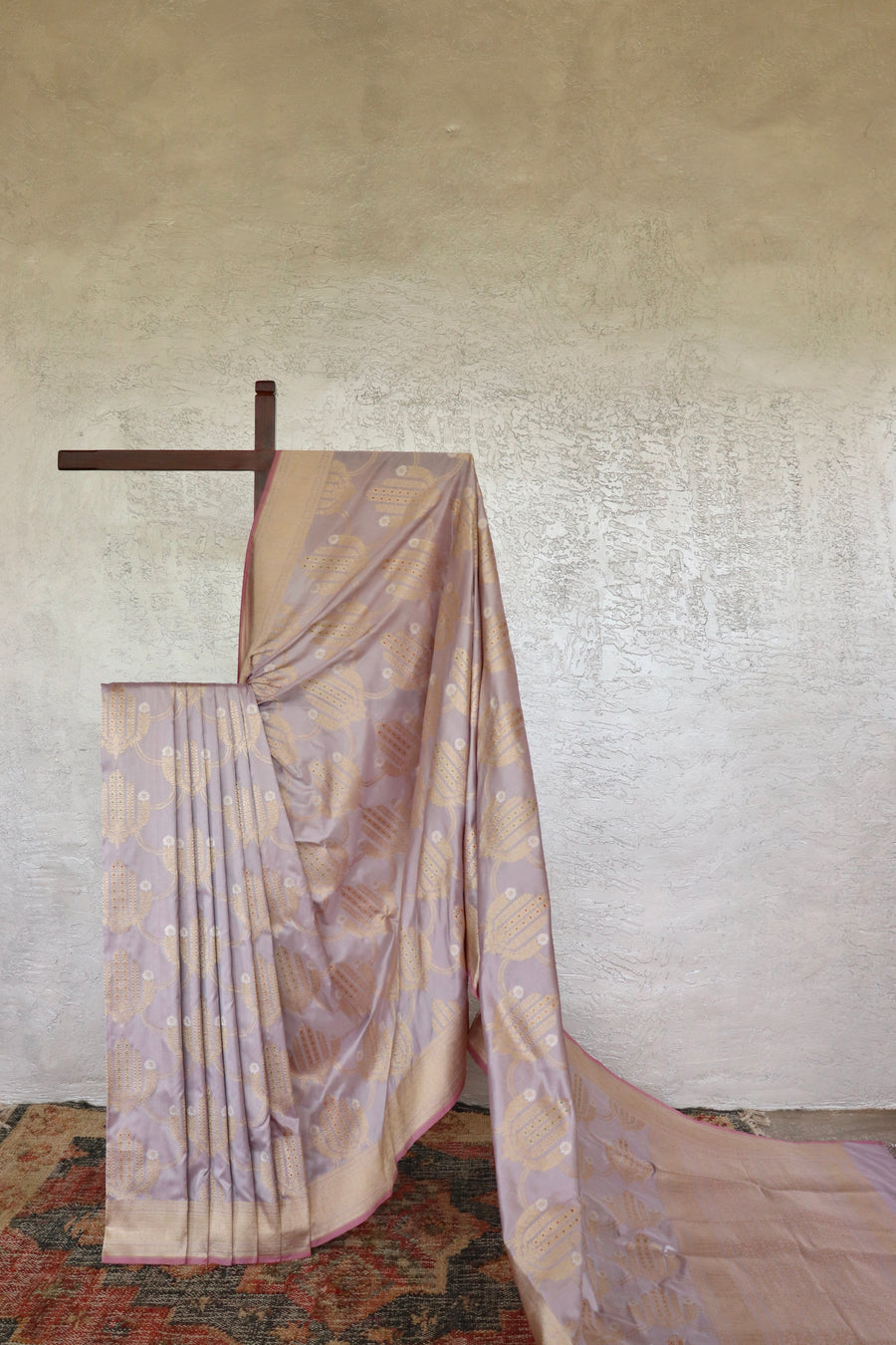 Lilac handloom Banarsi saree with jangla motifs in pure silk