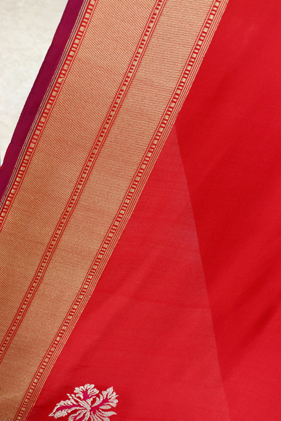 Red Kadhua Motif Katan Silk Pure Handloom Banarasi Saree