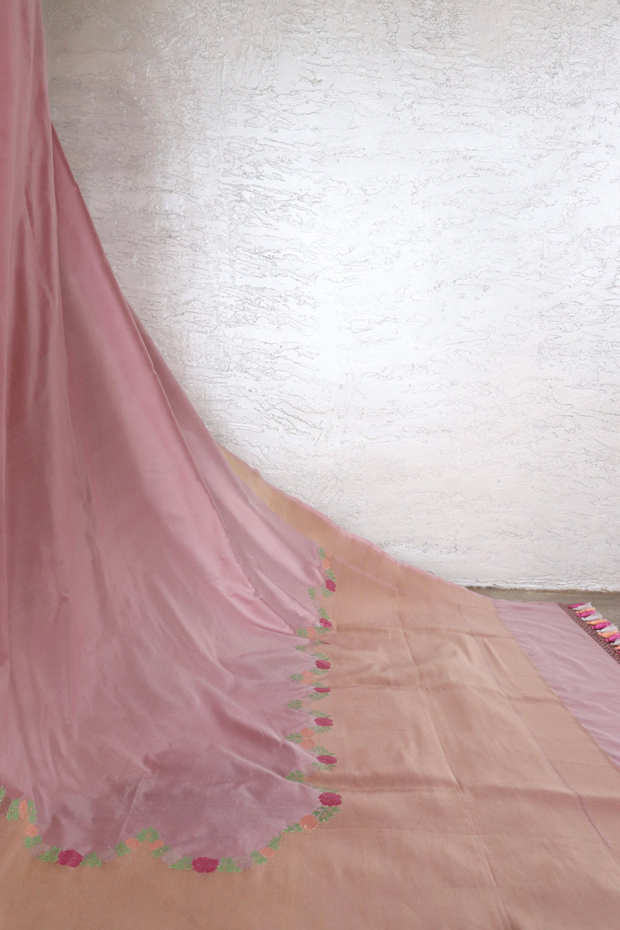 Pink Floral Border Pure Silk Handloom Banarasi Saree