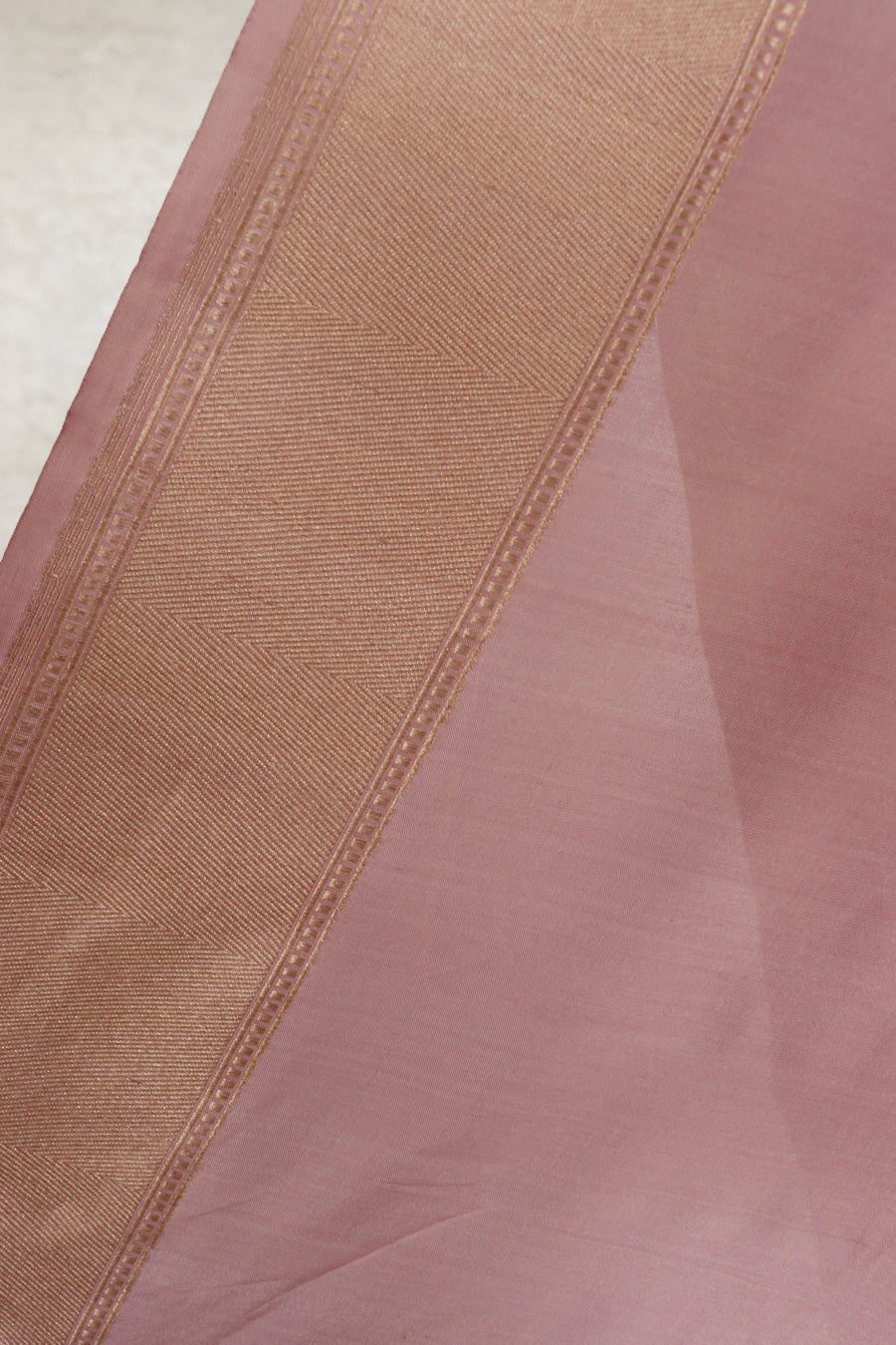 Pink Floral Border Pure Silk Handloom Banarasi Saree
