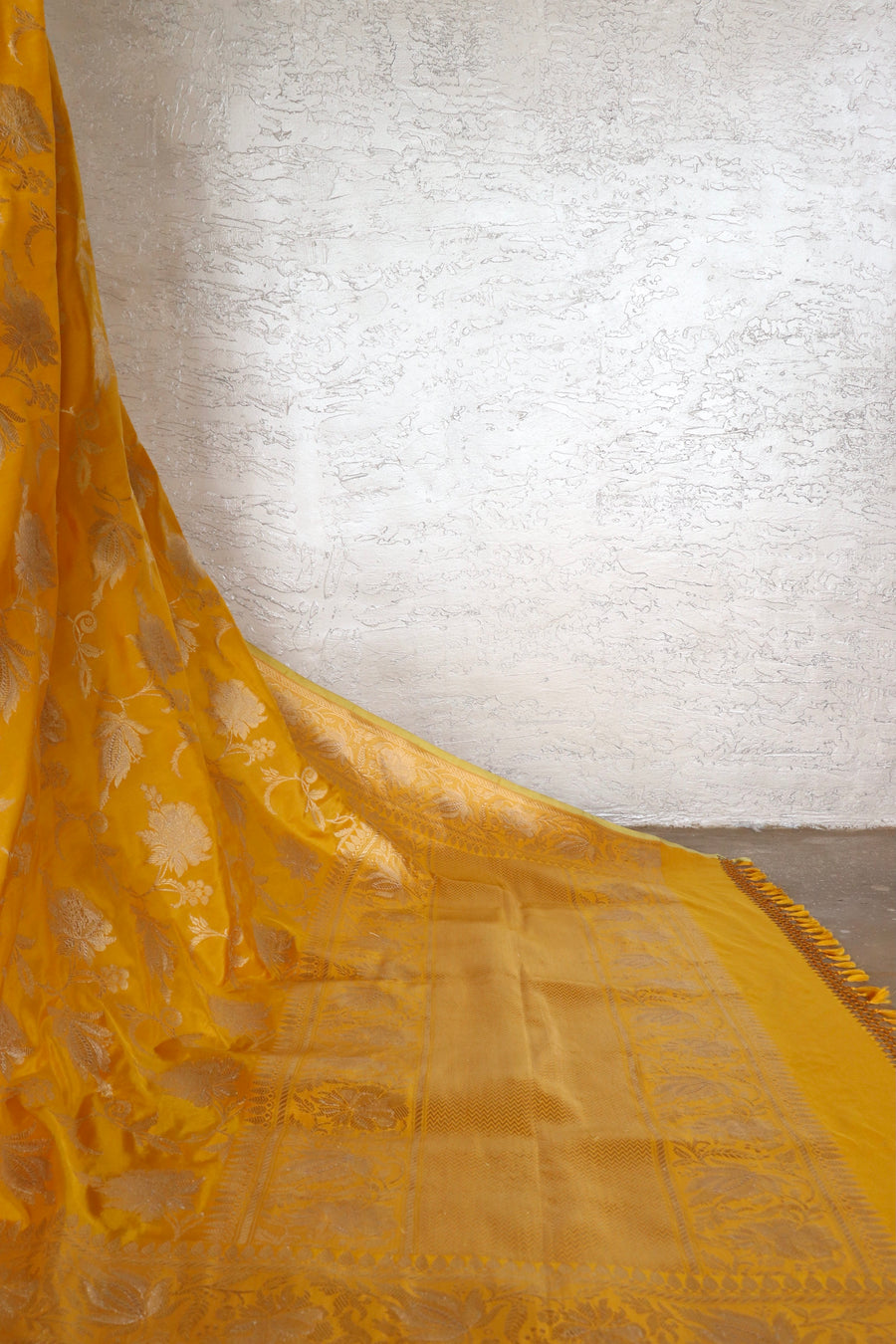 Yellow Chinar Jangla Pure Silk Handloom Banarasi Saree