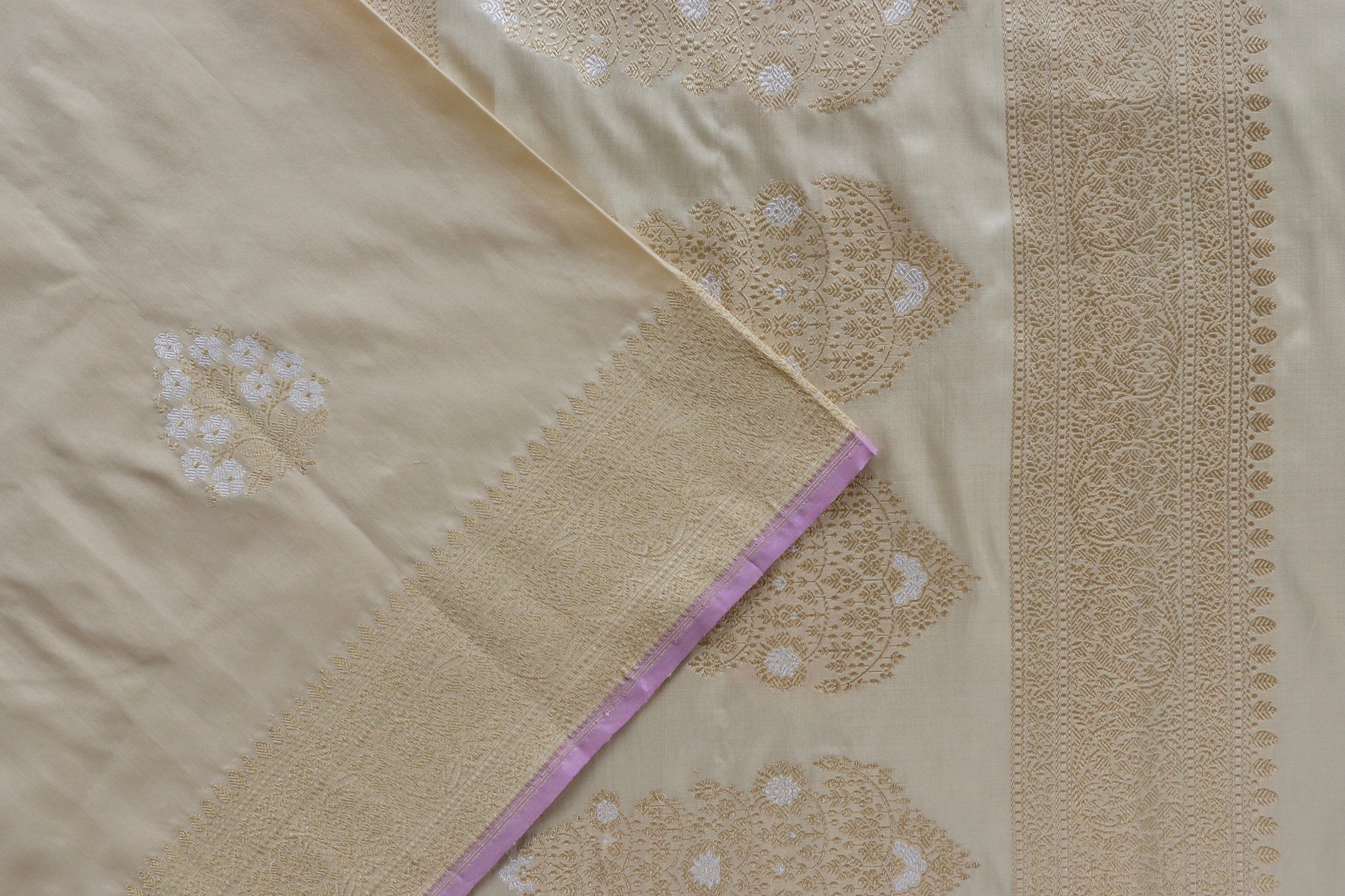 Ivory Sona Rupa Motif Pure Silk Handloom Banarasi Saree
