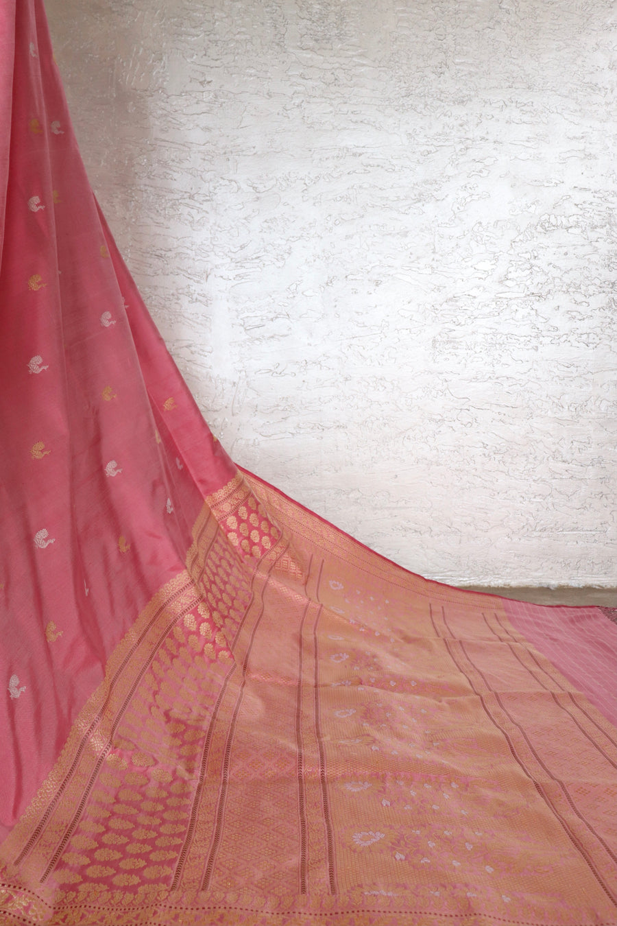 Rose Pink Peacock Motif Pure Silk Handloom Banarasi Saree