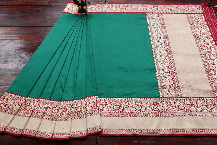 Border close-up on Green & Maroon Kadhua Katan saree