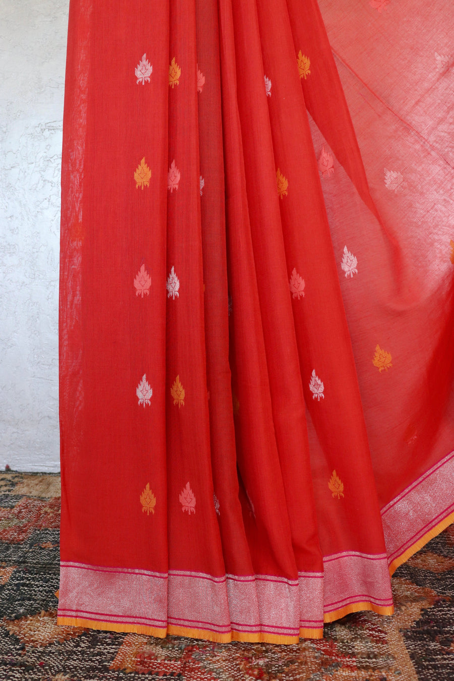 Red Kadhua Pure Cotton Handwoven Saree