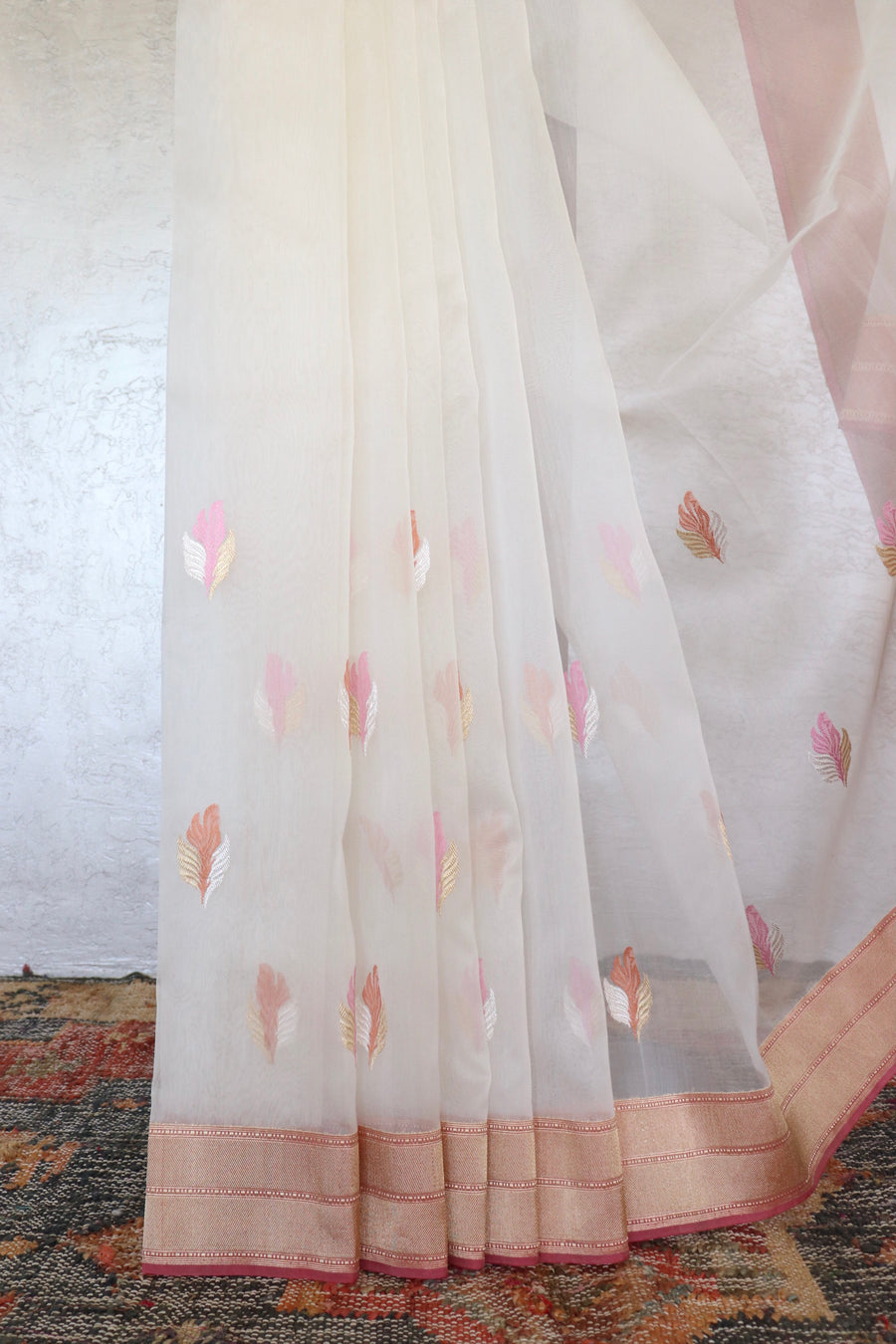 White Kadhua Organza Handloom Banarasi Saree