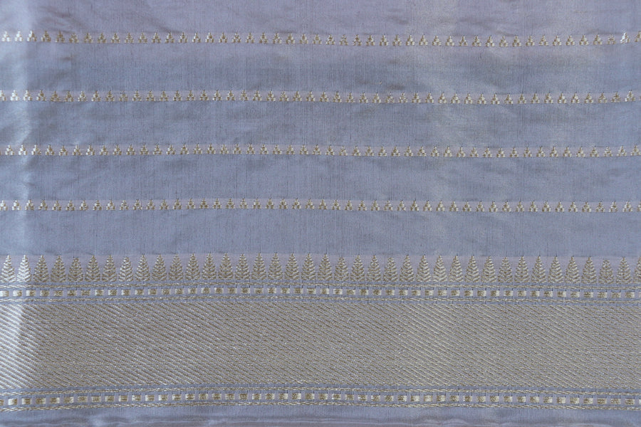 Kadhua motif on Grey Katan silk Banarasi saree